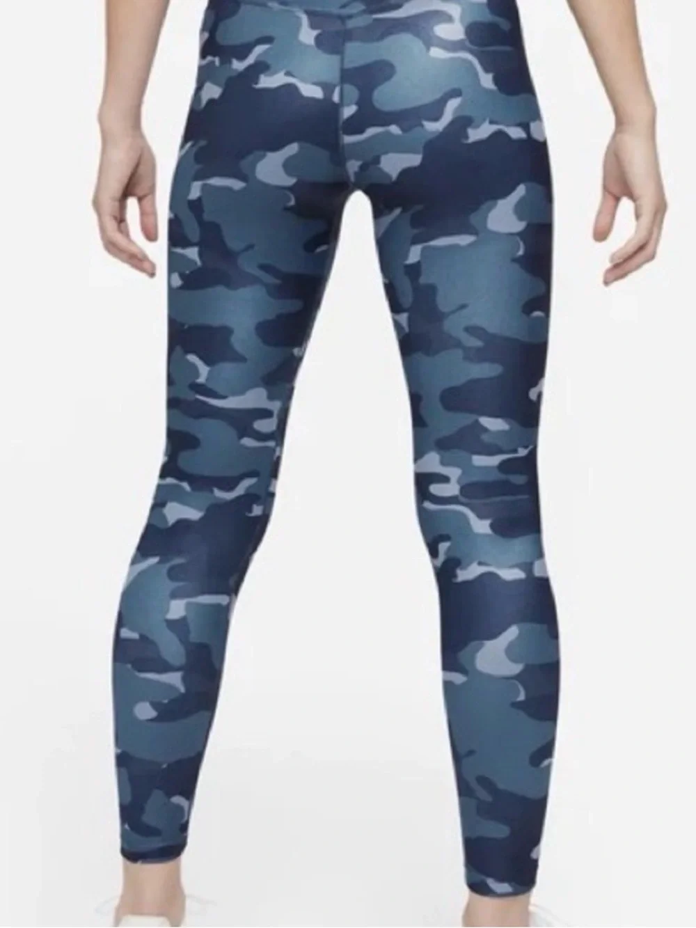 Nike Blue Camo 2 piece work out set High-Waist Leggings with Matching Sports Bra